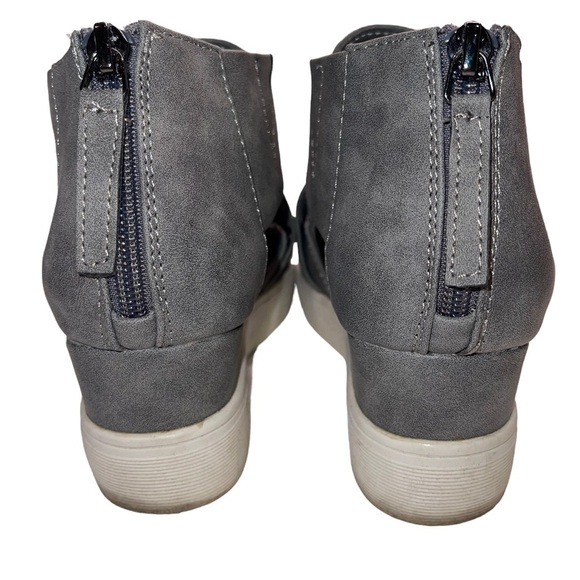 Journee Collection - wedge sneakers - grey - size 6M - Picture 3 of 7